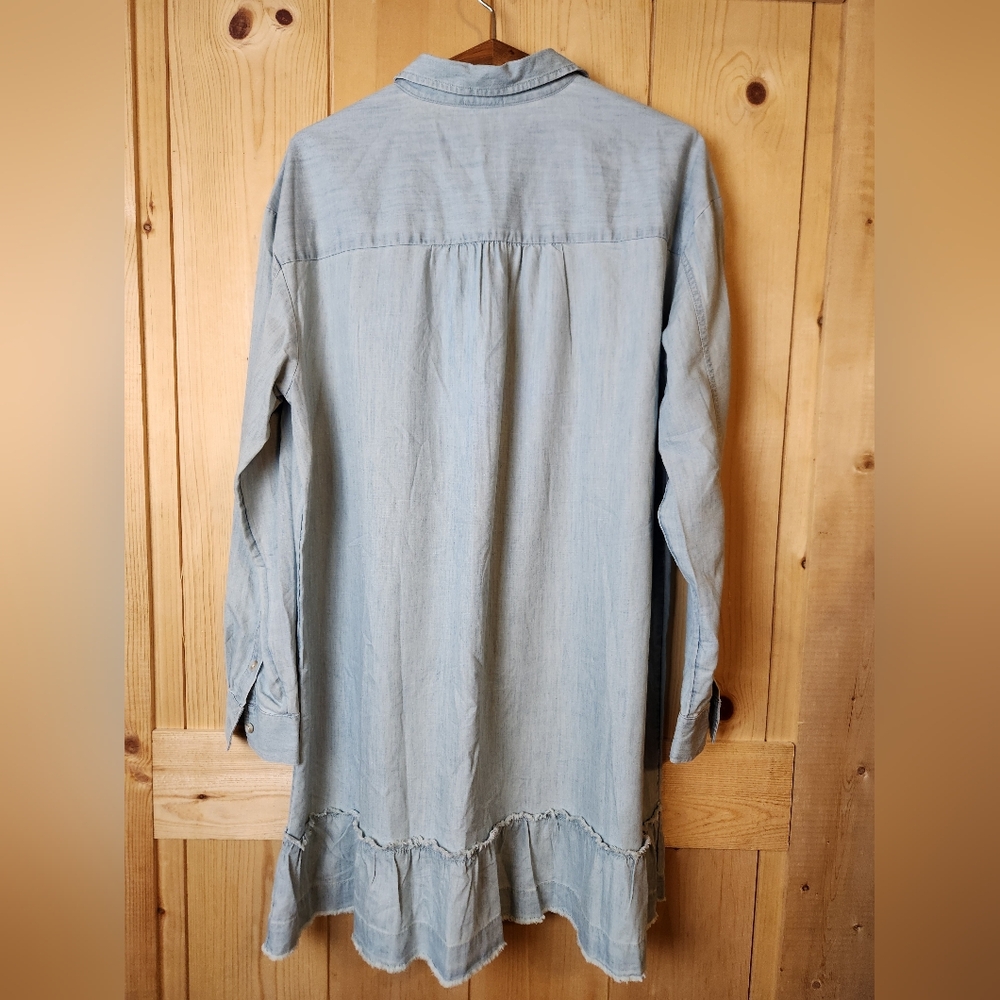 Wonderly Light Denim Wash Long Sleeve Button-Up Front Ruffle Hem Shirtdress NWOT - Picture 7 of 13